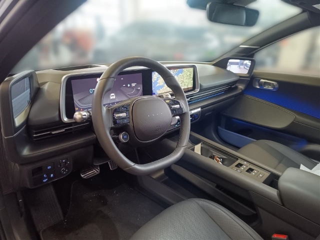 Fahrzeugabbildung Hyundai IONIQ 6 77,4kWh 4WD UNIQ Digi-Spiegel Schiebedach HUD Navi Digitales Cockpit Memory Sitze
