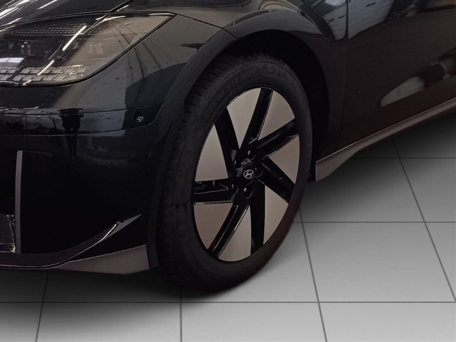 Fahrzeugabbildung Hyundai IONIQ 6 77,4kWh 4WD UNIQ Digi-Spiegel Schiebedach HUD Navi Digitales Cockpit Memory Sitze