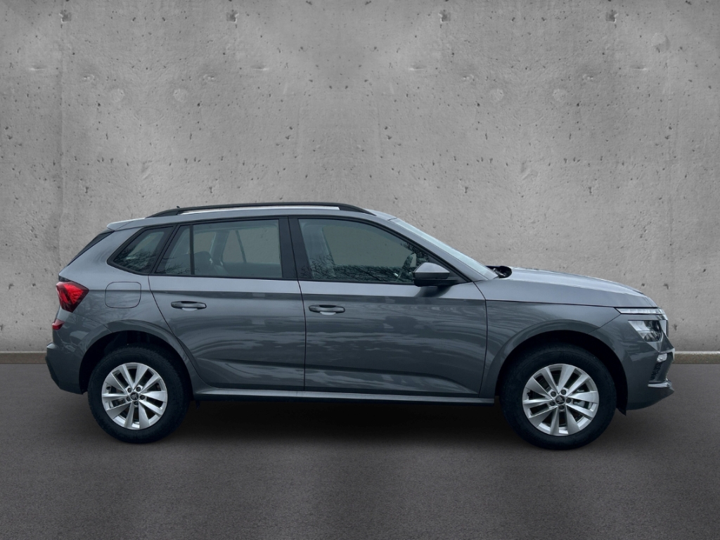 Fahrzeugabbildung SKODA Kamiq 1.0 TSI SELECTION LED SHZ PDC AppleCarplay