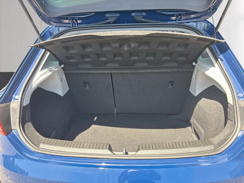 Fahrzeugabbildung SEAT Leon 1.2 TSI Style Winterpaket Bluetooth