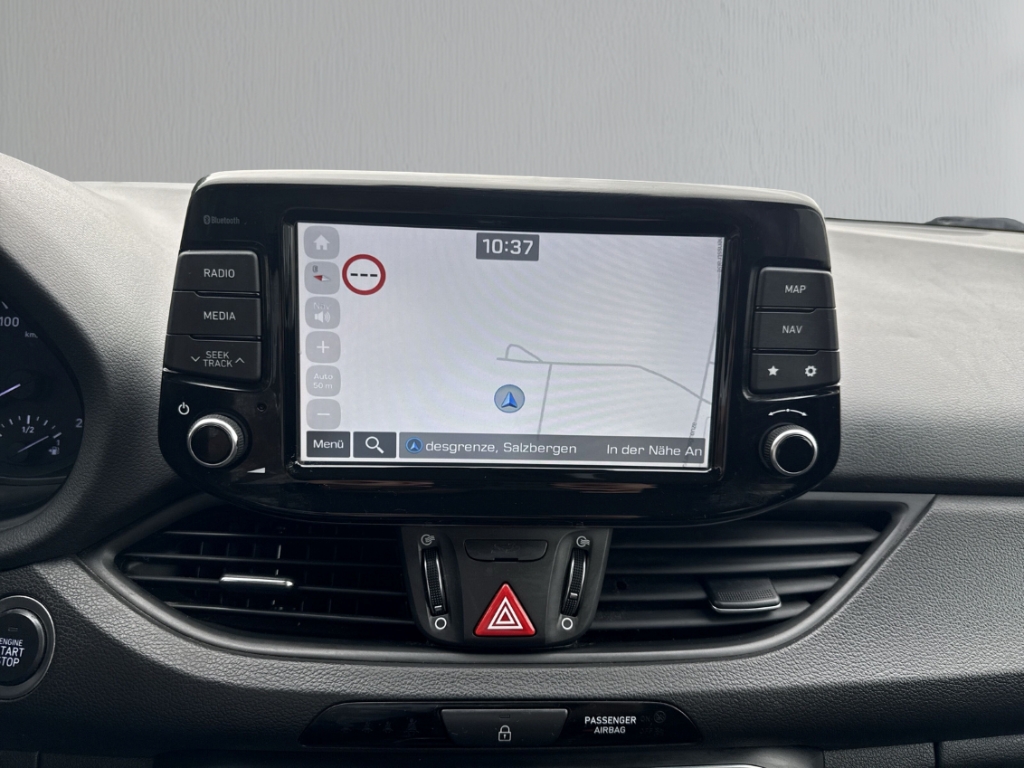 Fahrzeugabbildung Hyundai i30 1.4 T-GDI YES! Plus Navi LED Mehrzonenklima PDC
