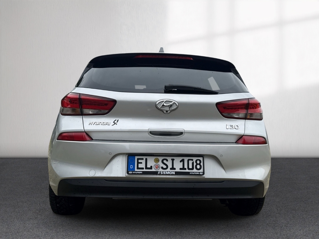 Fahrzeugabbildung Hyundai i30 1.4 T-GDI YES! Plus Navi LED Mehrzonenklima PDC