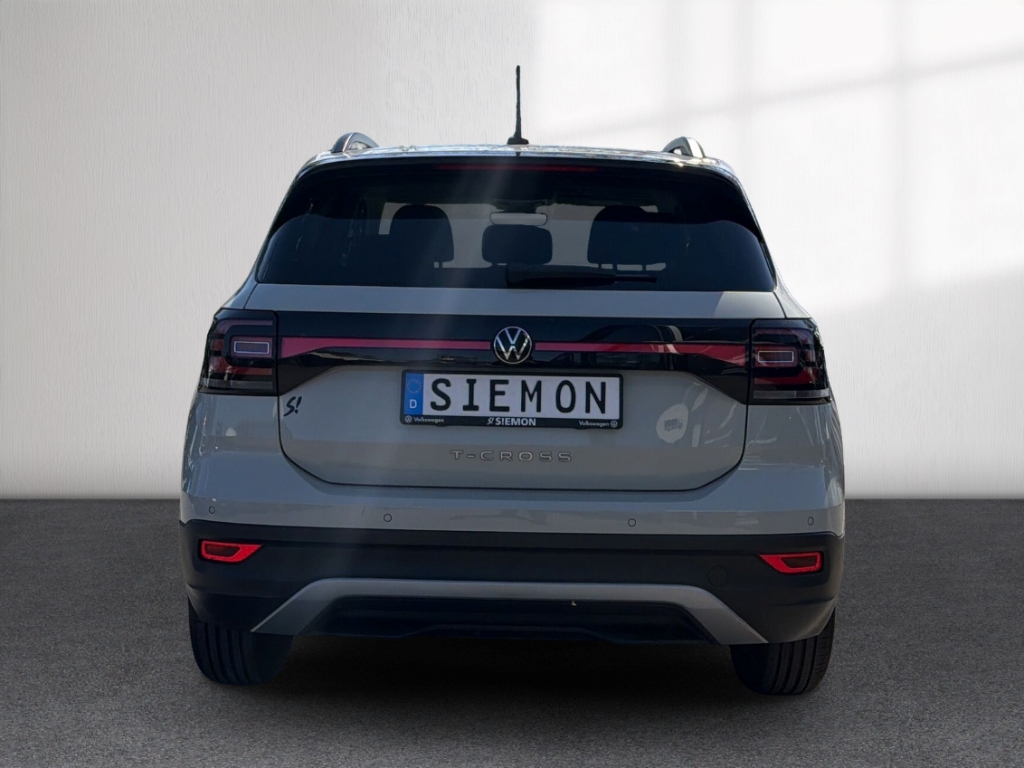 Fahrzeugabbildung Volkswagen T-Cross 1.0 TSI MOVE SHZ AppConnect AHK PDC Klim