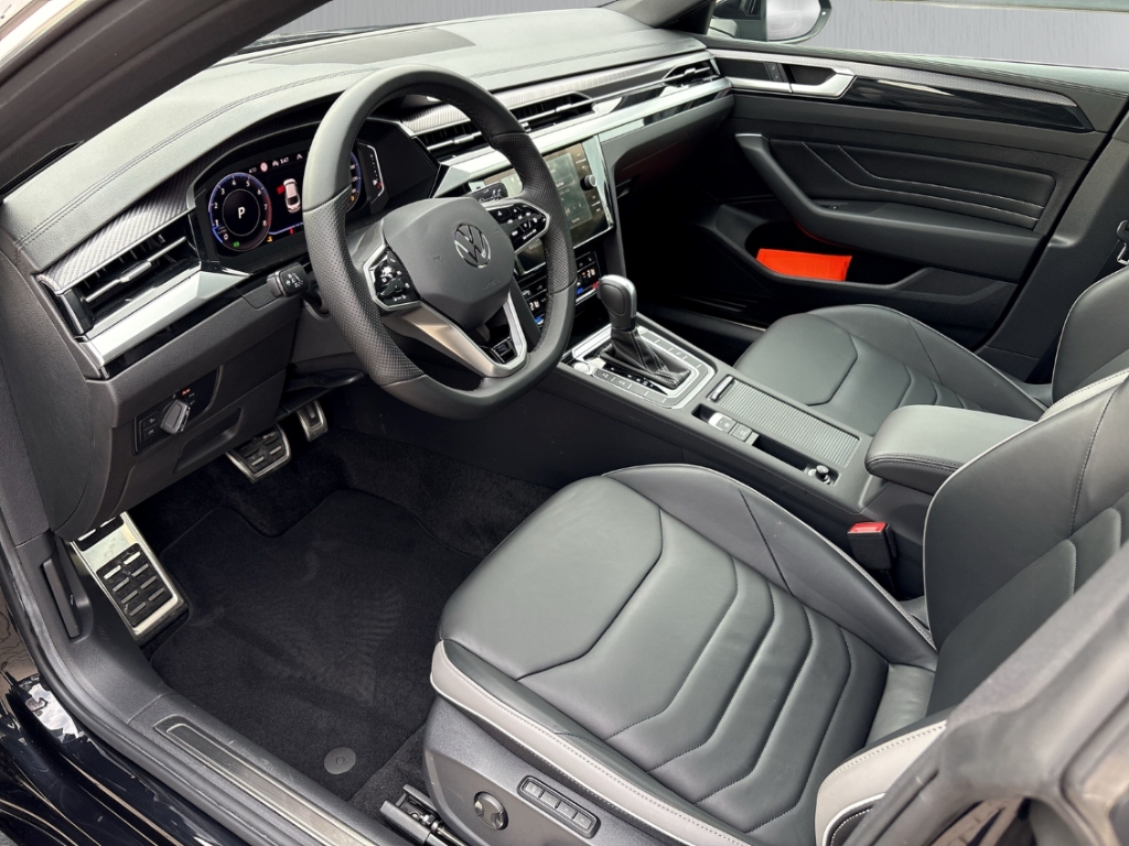 Fahrzeugabbildung Volkswagen Arteon 2.0 FSI 4M DSG R-Line IQLight Nav ACC SHZ