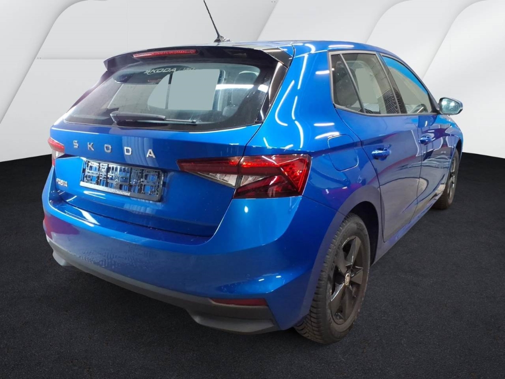 Fahrzeugabbildung SKODA Fabia Selection LED digCP PDC GRA DAB SHZ LHZ