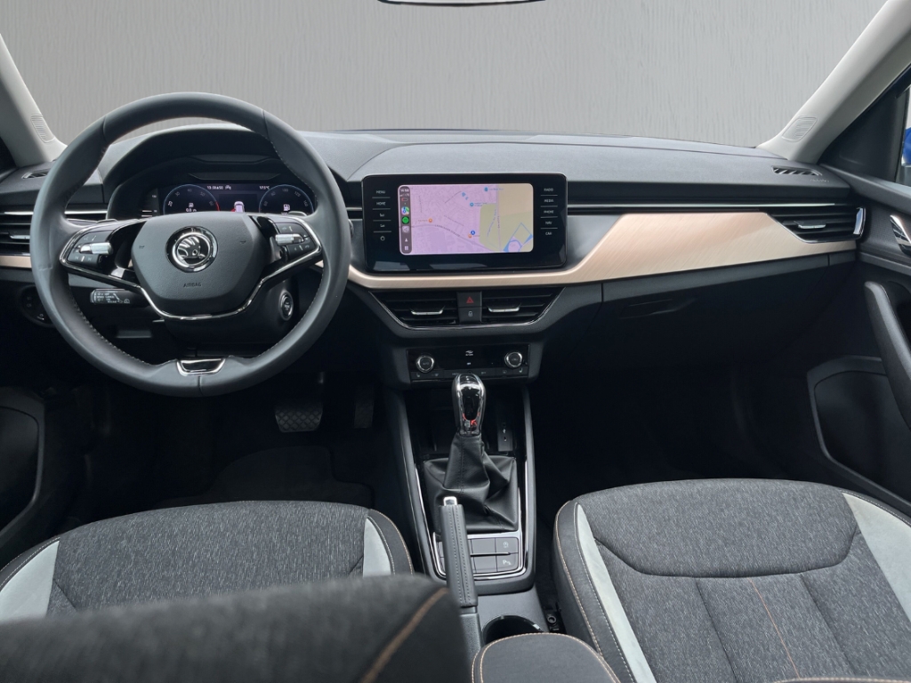 Fahrzeugabbildung SKODA Kamiq 1.5 TSI DSG Style AHK Navi Kam SHZ Temp.