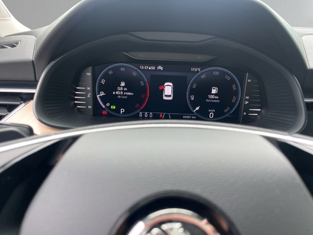 Fahrzeugabbildung SKODA Kamiq 1.5 TSI DSG Style AHK Navi Kam SHZ Temp.