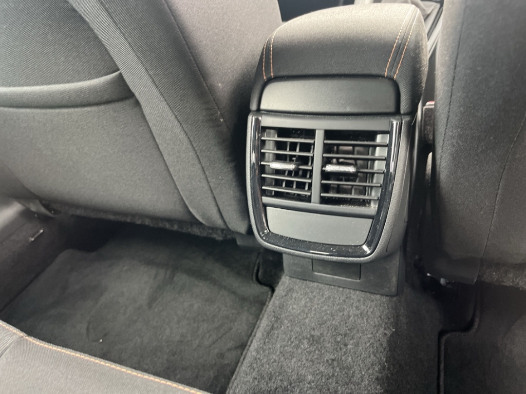 Fahrzeugabbildung SKODA Kamiq 1.5 TSI DSG Style AHK Navi Kam SHZ Temp.