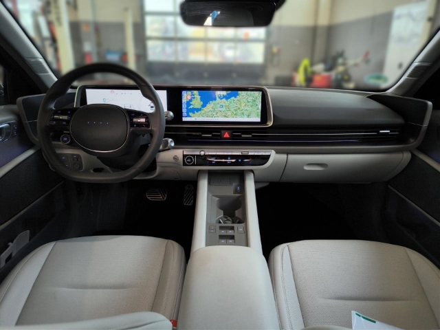 Fahrzeugabbildung Hyundai IONIQ 6 77,4kWh 4WD UNIQ 20LM HUD Navi Digitales Cockpit Memory Sitze Soundsystem