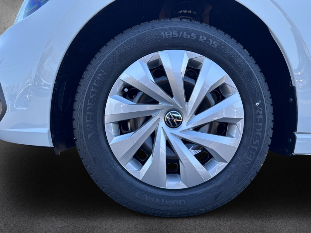 Fahrzeugabbildung Volkswagen Polo VI 1.0 LED SHZ PDC Klima Apple CarPlay eFH