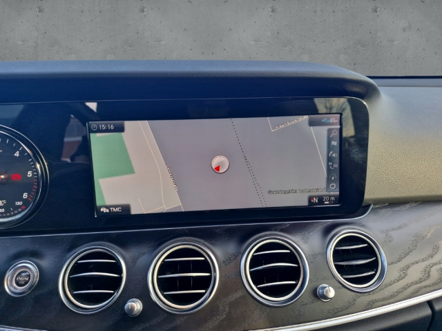 Fahrzeugabbildung Mercedes-Benz E 300 d T Avantgarde Navi LED AHK eSitze eHKL RKam