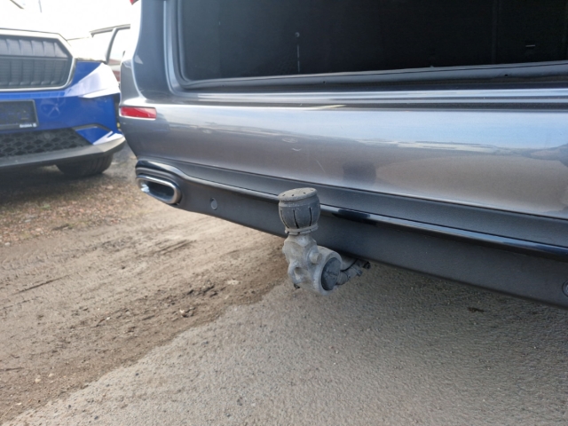 Fahrzeugabbildung Mercedes-Benz E 300 d T Avantgarde Navi LED AHK eSitze eHKL RKam