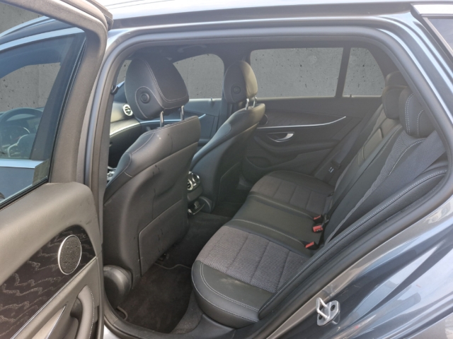 Fahrzeugabbildung Mercedes-Benz E 300 d T Avantgarde Navi LED AHK eSitze eHKL RKam