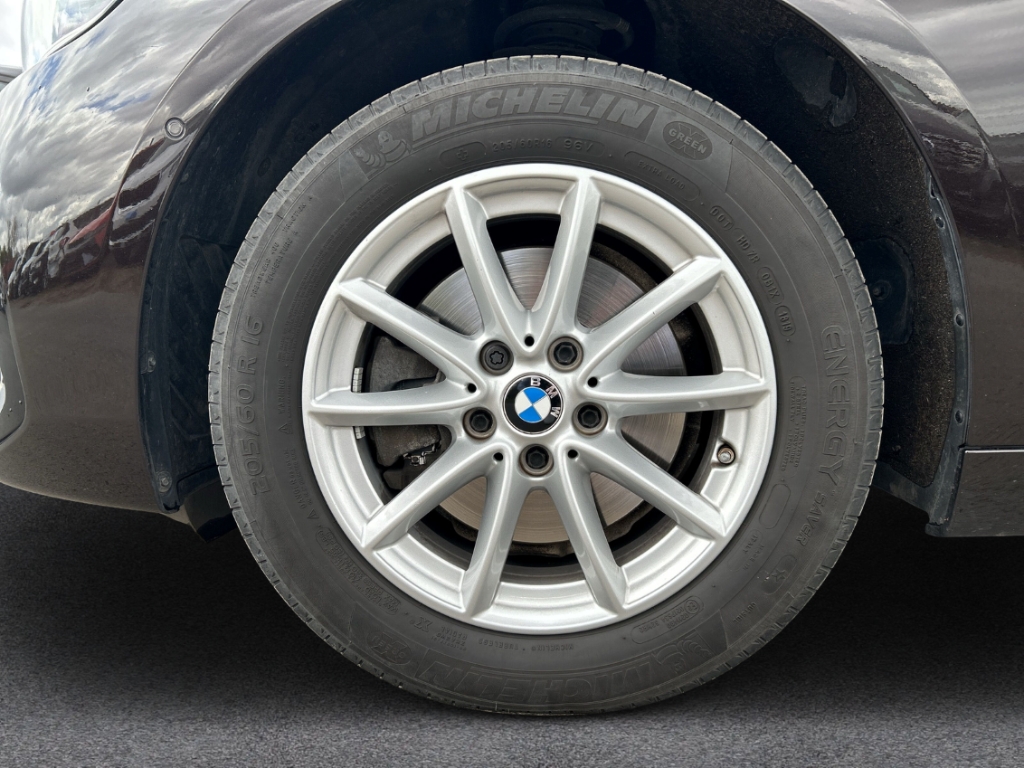 Fahrzeugabbildung BMW 218 d Active Tourer Advantage Navi LED eHKL RKam SHZ PDC