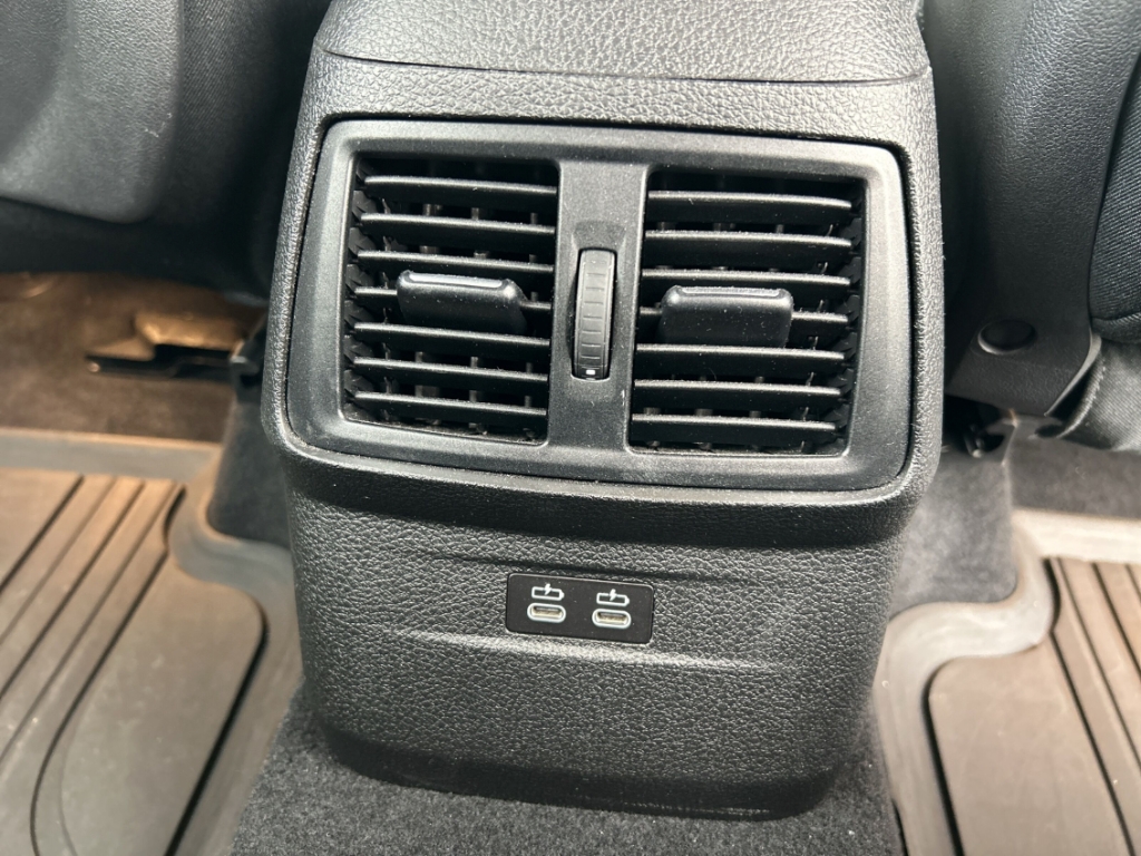 Fahrzeugabbildung BMW 218 d Active Tourer Advantage Navi LED eHKL RKam SHZ PDC
