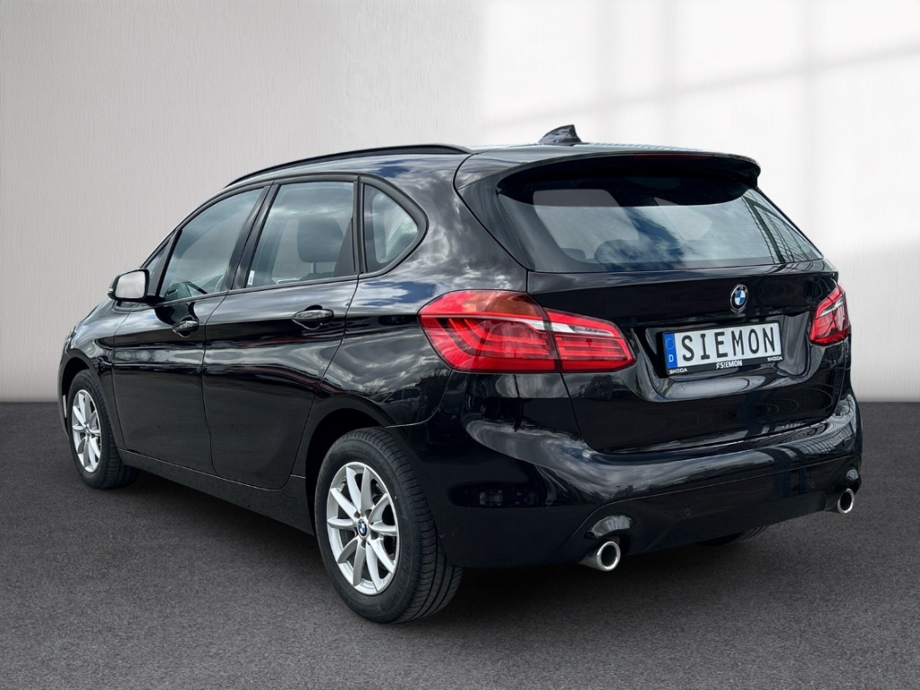 Fahrzeugabbildung BMW 218 d Active Tourer Advantage Navi LED eHKL RKam SHZ PDC