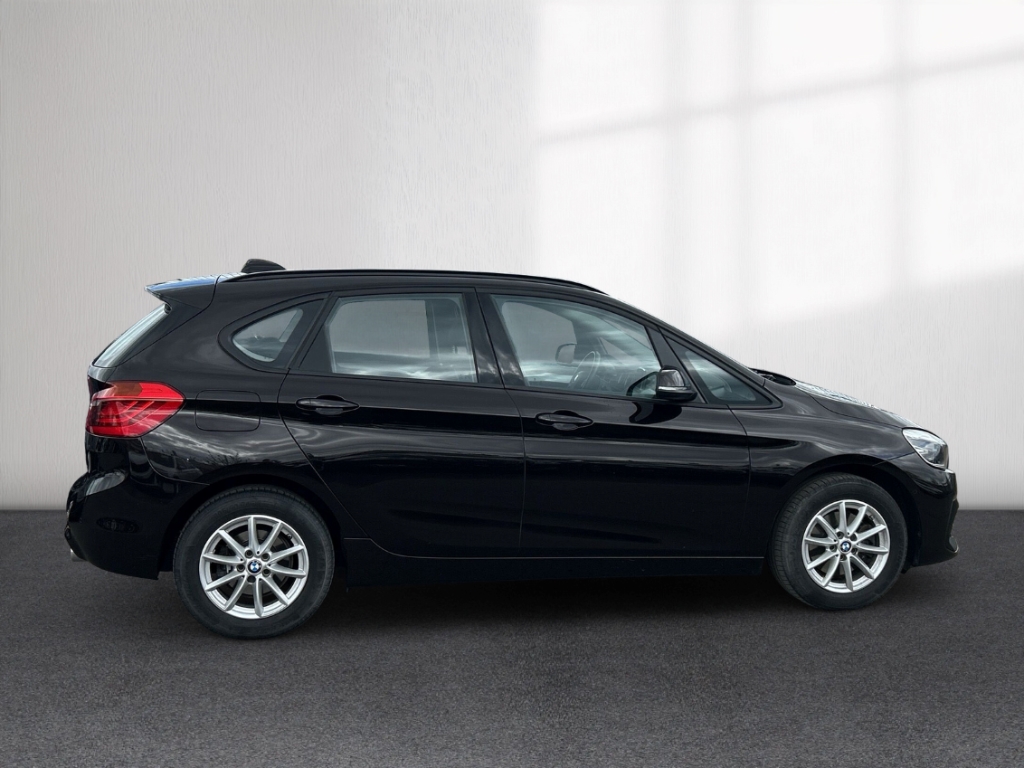 Fahrzeugabbildung BMW 218 d Active Tourer Advantage Navi LED eHKL RKam SHZ PDC