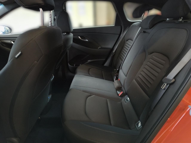 Fahrzeugabbildung Hyundai i30 FL Kombi 1.5 T-GDI DCT Advantage Plus-Paket MY25 Navi Digitales Cockpit LED ACC