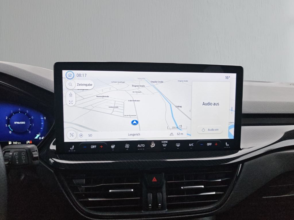 Fahrzeugabbildung Ford Focus Turnier 1.0 ST Line X AHK HUD ACC SHZ LHZ
