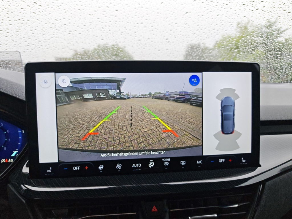 Fahrzeugabbildung Ford Focus Turnier 1.0 ST Line X AHK HUD ACC SHZ LHZ