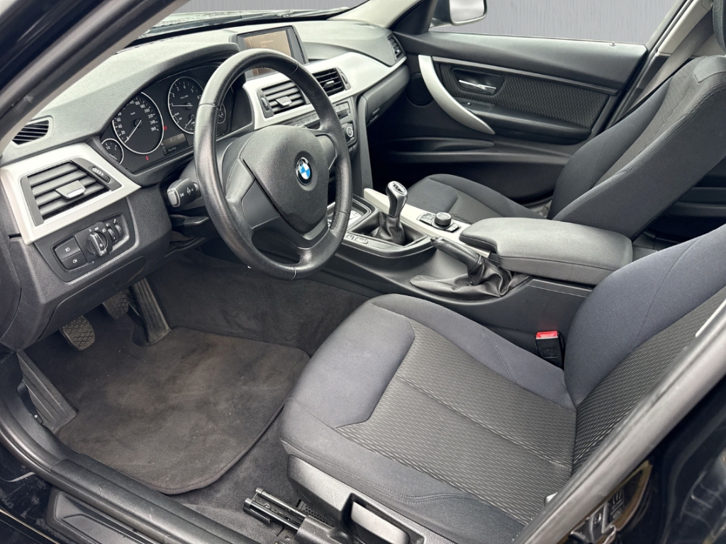 Fahrzeugabbildung BMW 316 i Limousine Klimaauto BT PDC SHZ 18LM Gewerbe