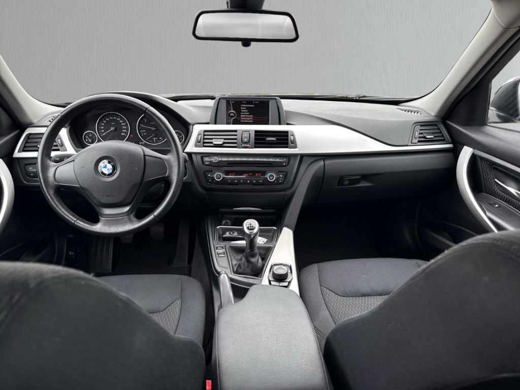 Fahrzeugabbildung BMW 316 i Limousine Klimaauto BT PDC SHZ 18LM Gewerbe