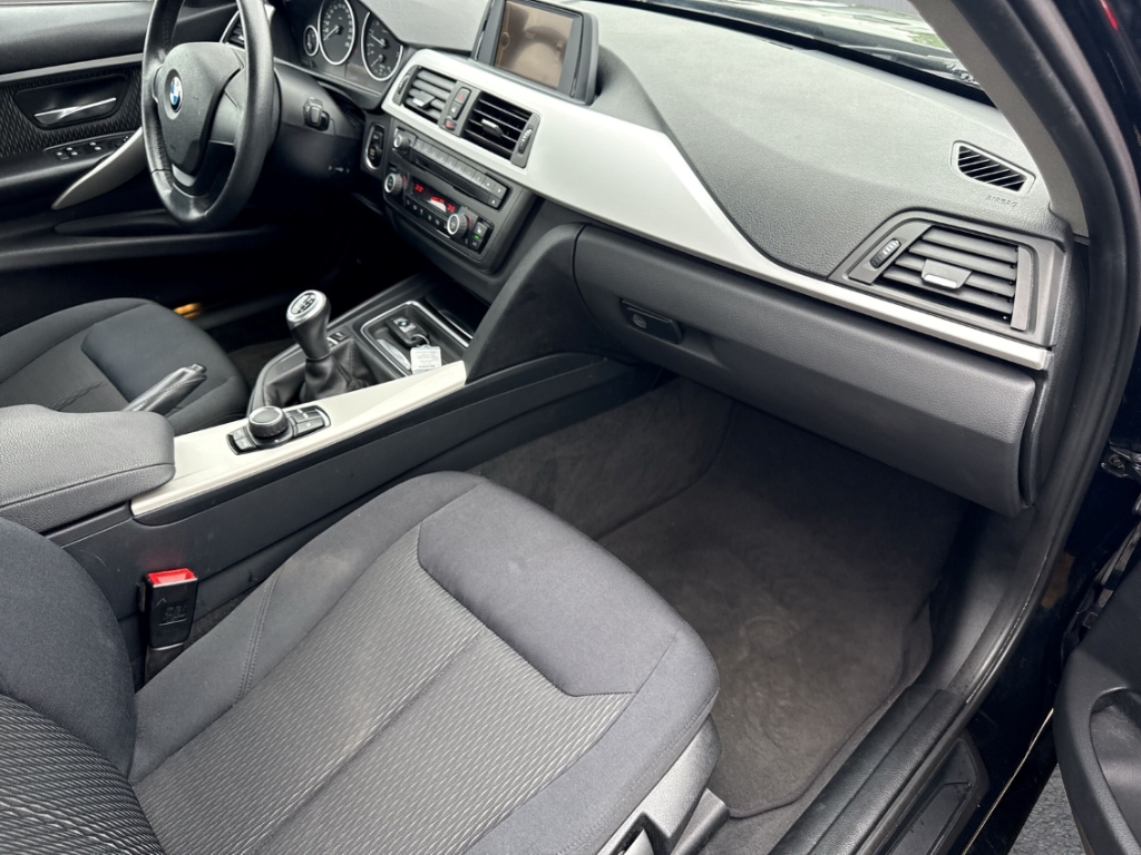 Fahrzeugabbildung BMW 316 i Limousine Klimaauto BT PDC SHZ 18LM Gewerbe
