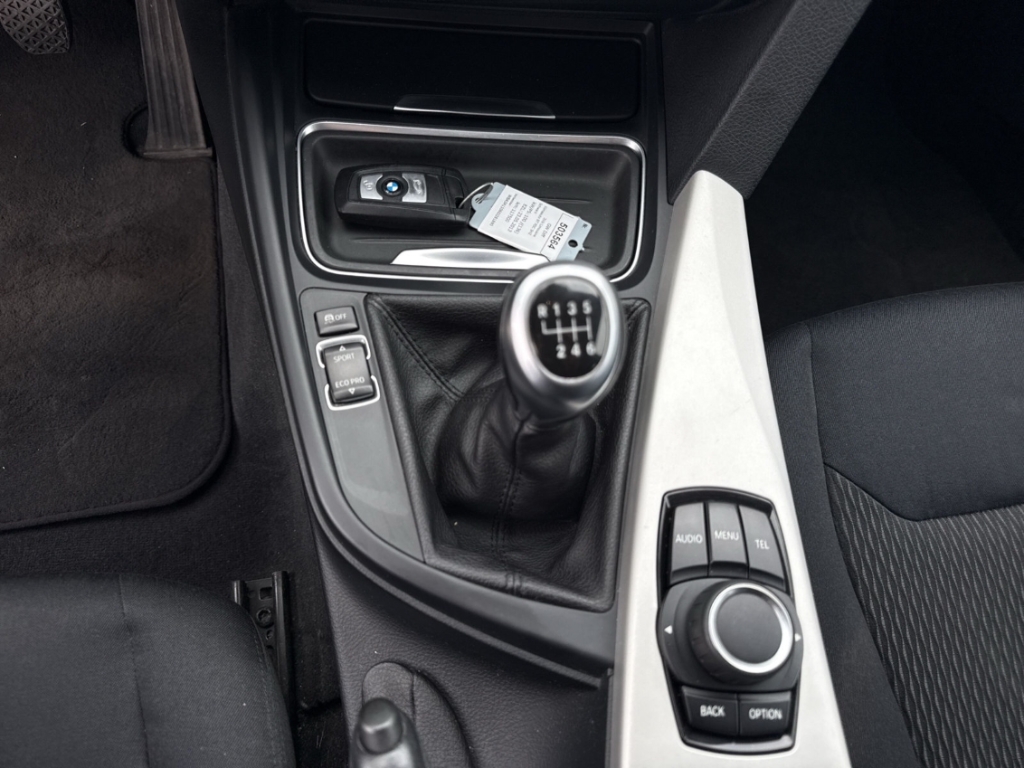 Fahrzeugabbildung BMW 316 i Limousine Klimaauto BT PDC SHZ 18LM Gewerbe