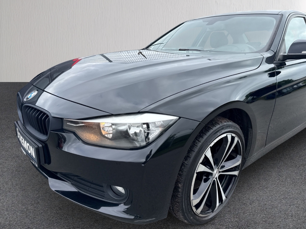 Fahrzeugabbildung BMW 316 i Limousine Klimaauto BT PDC SHZ 18LM Gewerbe