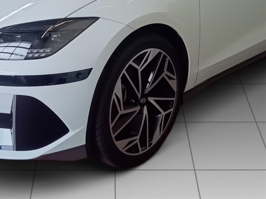 Fahrzeugabbildung Hyundai IONIQ 6 77,4kWh 2WD UNIQ Digi-Spiegel 20LM HUD Navi Digitales Cockpit Memory Sitze Soundsystem