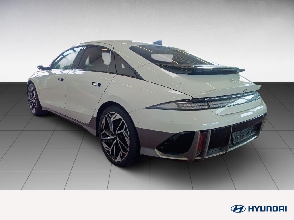Fahrzeugabbildung Hyundai IONIQ 6 77,4kWh 2WD UNIQ Digi-Spiegel 20LM HUD Navi Digitales Cockpit Memory Sitze Soundsystem