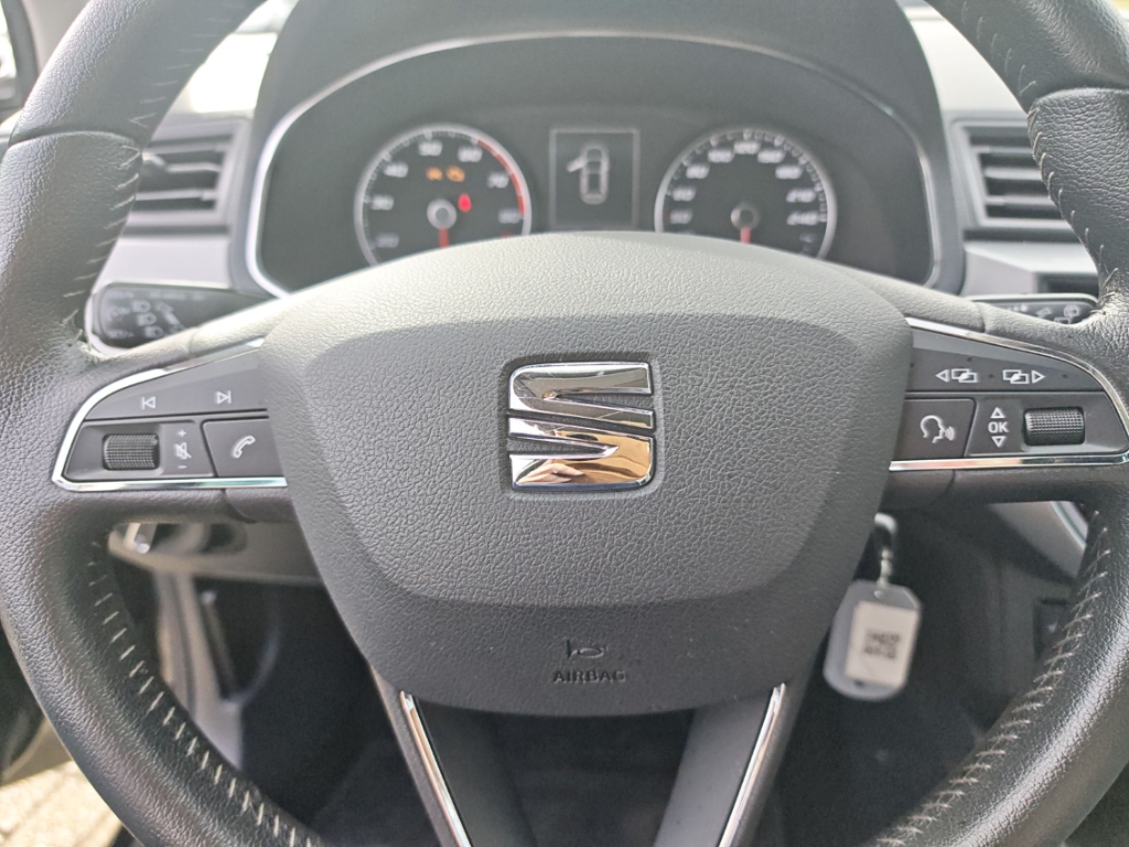Fahrzeugabbildung SEAT Ibiza 1.0 TSI Style SHZ PDC LED Klima Navi