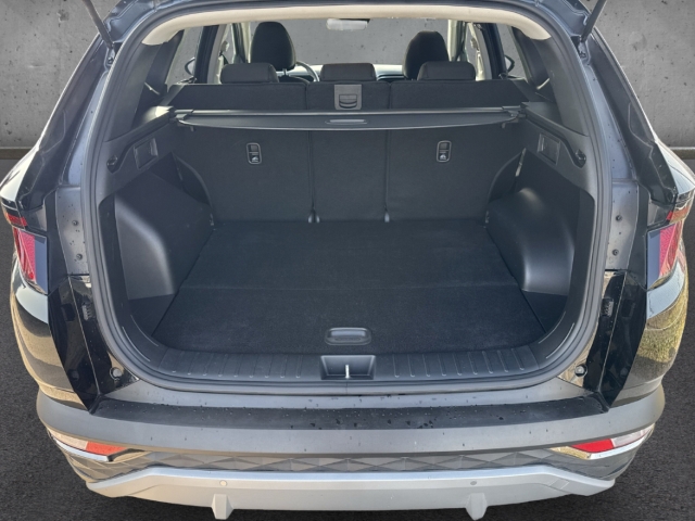 Fahrzeugabbildung Hyundai TUCSON 1.6 T-GDi MT 2WD Select Navi LED Funktions-P. Digitales Cockpit Apple CarPlay