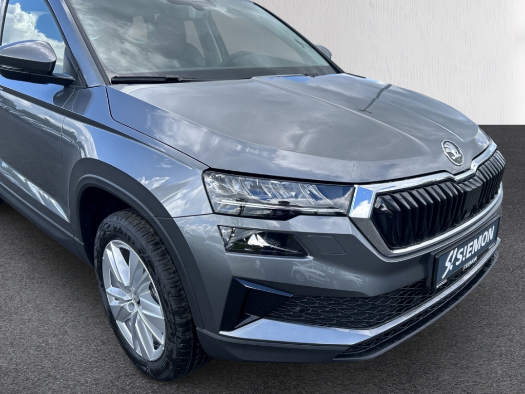 Fahrzeugabbildung SKODA Karoq 1.0 TSI Selection LED AHK PDCv+h SHZ