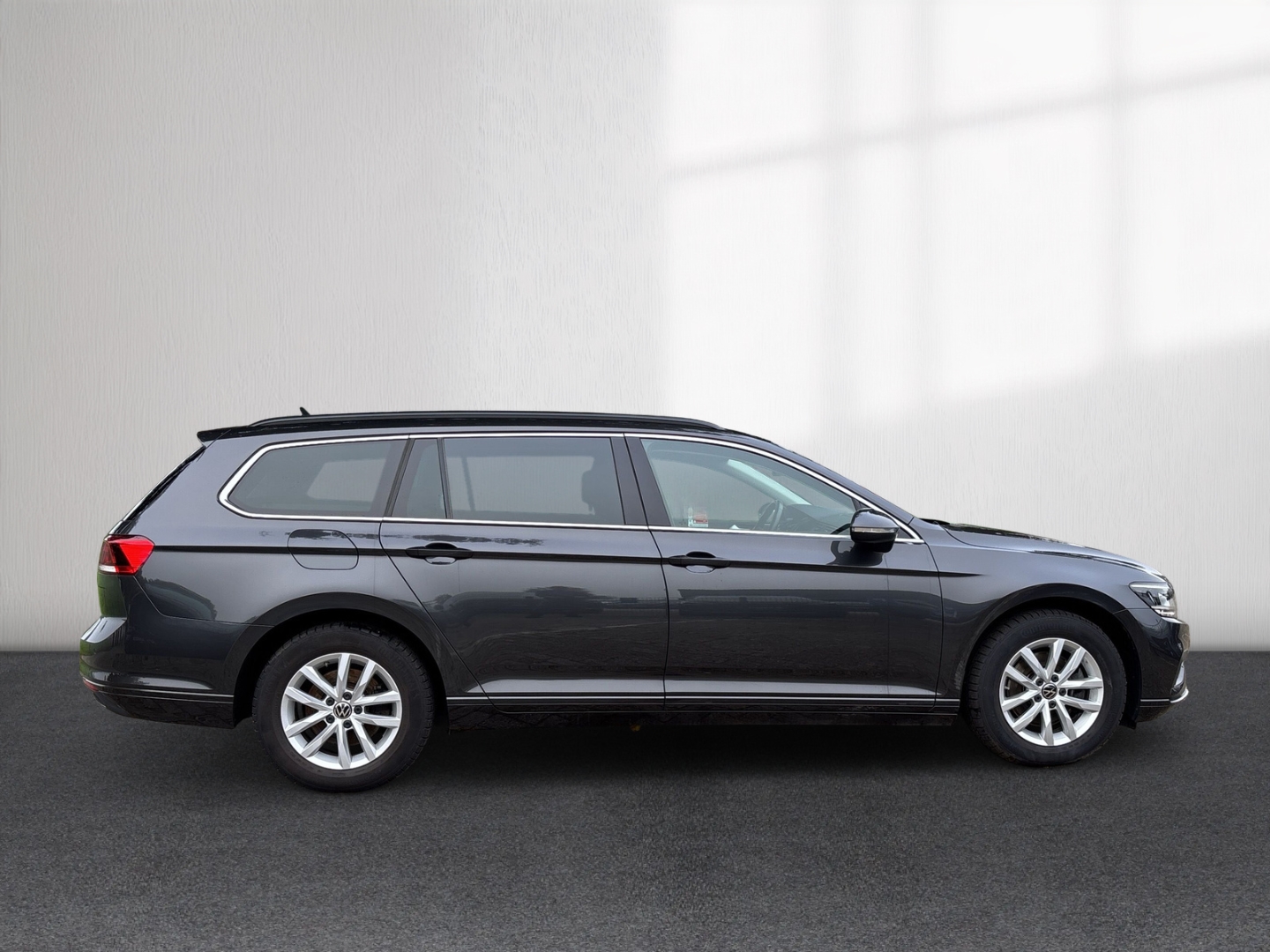 Fahrzeugabbildung Volkswagen Passat 1.5 TSI DSG Business AHK SHZ LED NAV