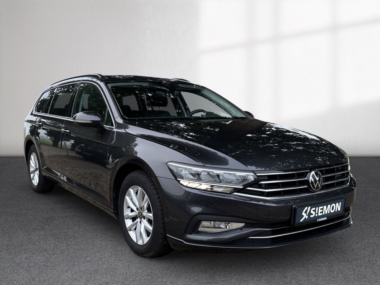 Fahrzeugabbildung Volkswagen Passat 1.5 TSI DSG Business AHK SHZ LED NAV