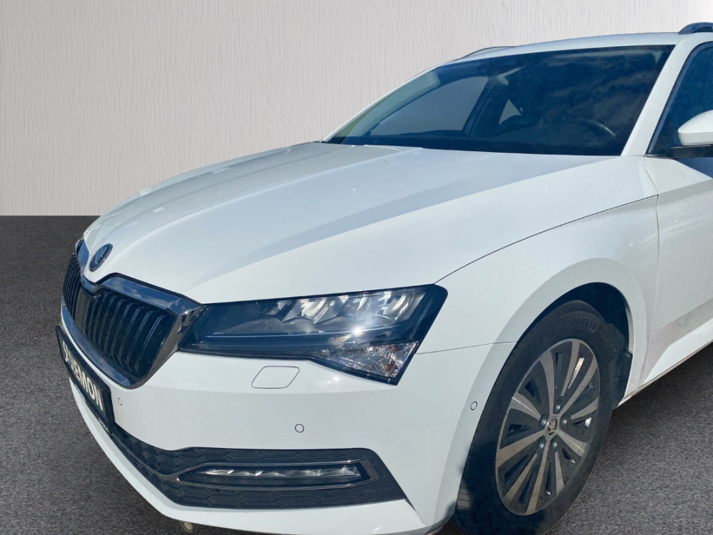 Fahrzeugabbildung SKODA Superb Combi 1.5 TSI Style LED AHK 360° StHzg ACC Navi SHZ
