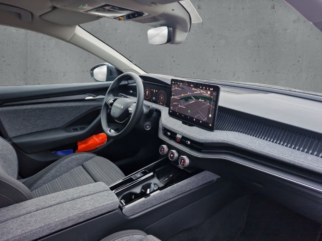 Fahrzeugabbildung SKODA Superb Combi TDI DSG Selection AHK MatrLED R-Kam