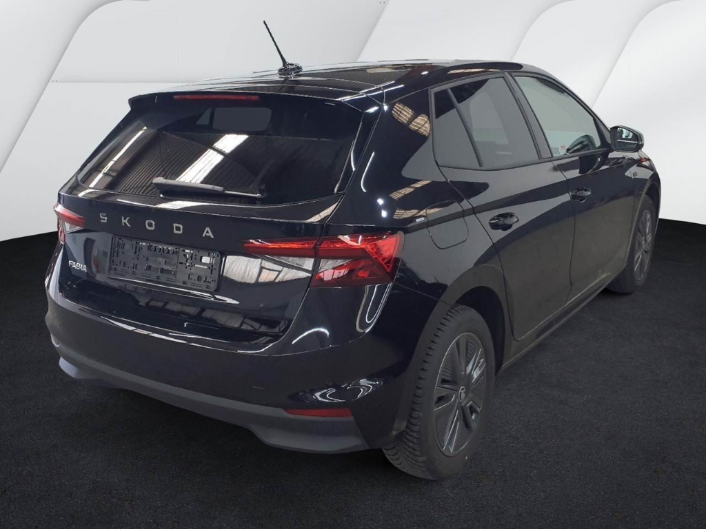 Fahrzeugabbildung SKODA Fabia 1.5 TSI Selection Tour ACC LED SHZ LHZ Navi