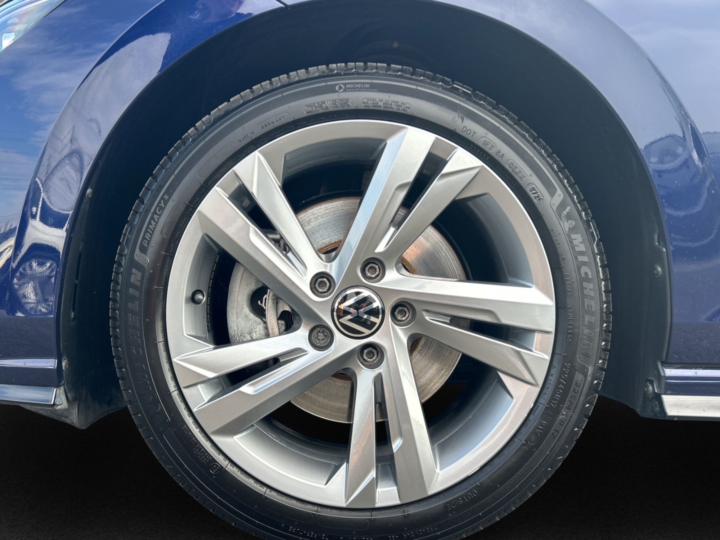 Fahrzeugabbildung Volkswagen Golf VIII Variant R-Line DSG AHK NAV ACC KLIMA