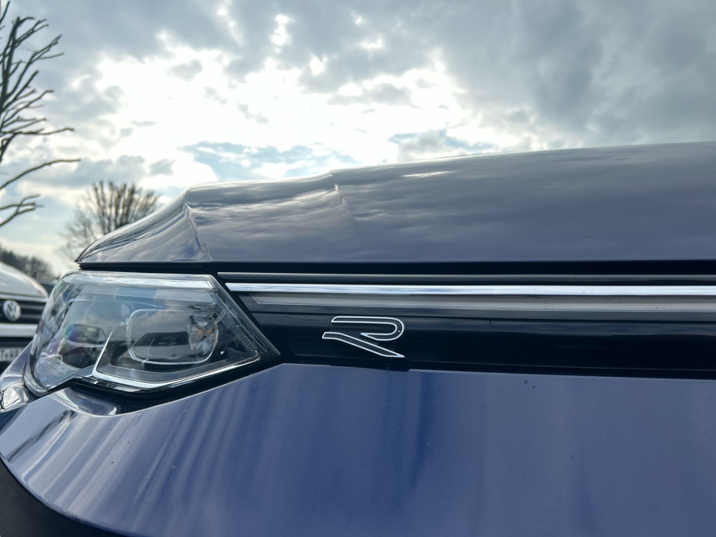 Fahrzeugabbildung Volkswagen Golf VIII Variant R-Line DSG AHK NAV ACC KLIMA