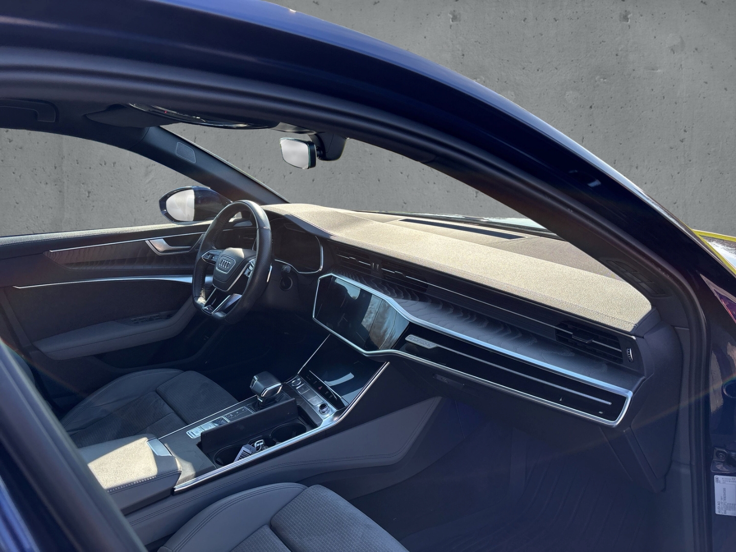 Fahrzeugabbildung Audi A6 Avant Quattro 50 TDI Auto. S-LINE SHZ RFK AHK StandHZ