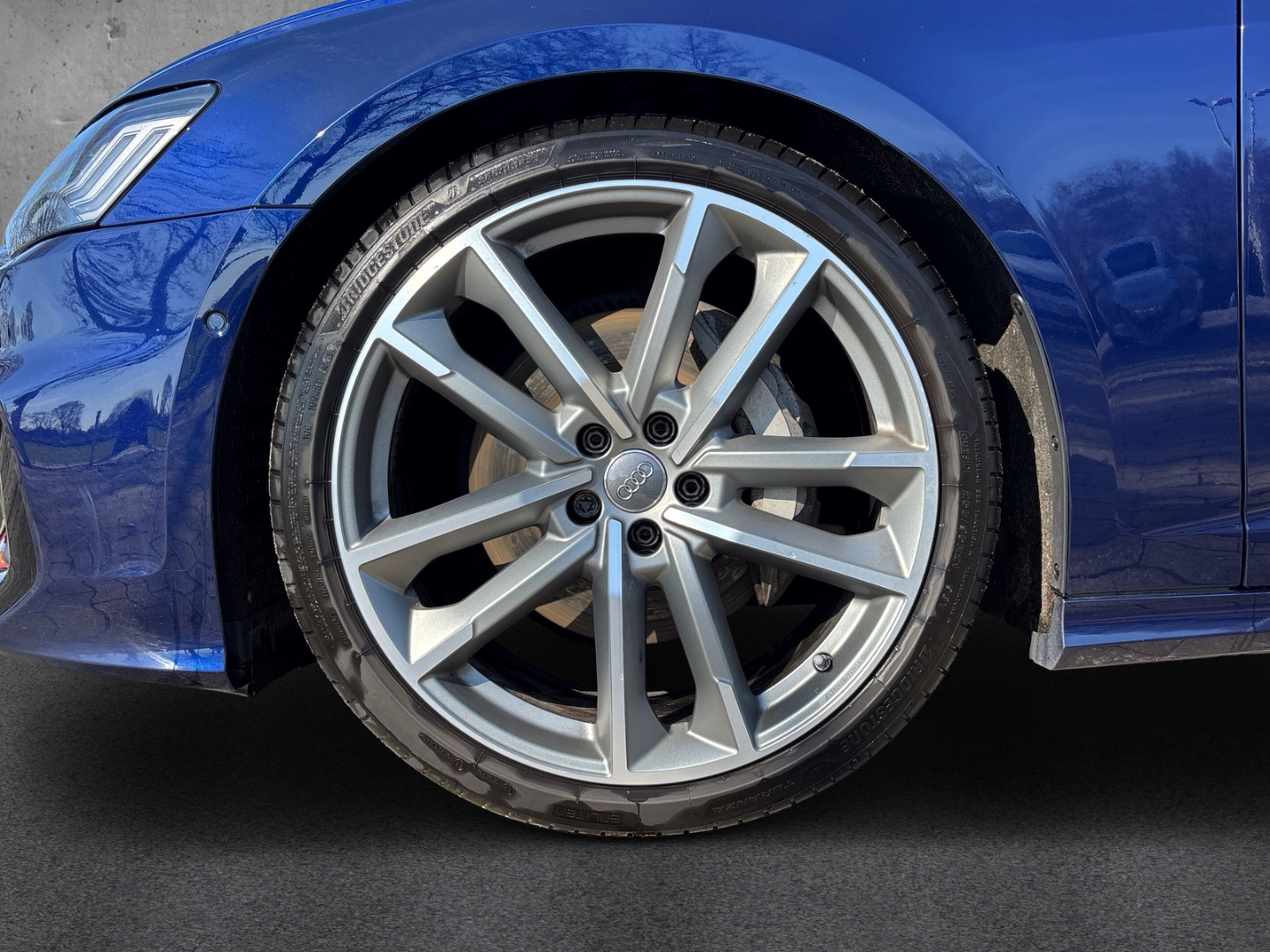 Fahrzeugabbildung Audi A6 Avant Quattro 50 TDI Auto. S-LINE SHZ RFK AHK StandHZ