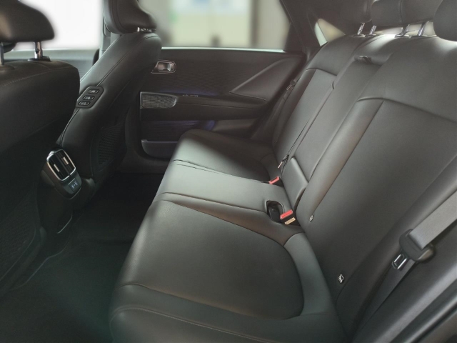 Fahrzeugabbildung Hyundai IONIQ 6 4WD 77,4kWh UNIQ Digi-Spiegel 20LM HUD Navi Digitales Cockpit Memory Sitze