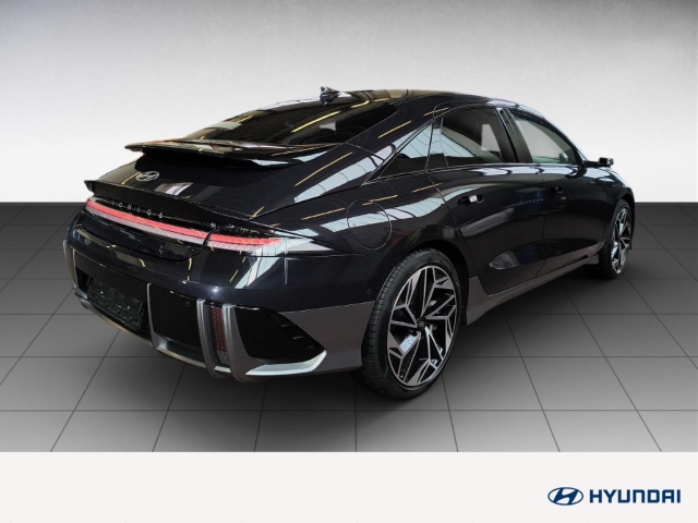 Fahrzeugabbildung Hyundai IONIQ 6 4WD 77,4kWh UNIQ Digi-Spiegel 20LM HUD Navi Digitales Cockpit Memory Sitze