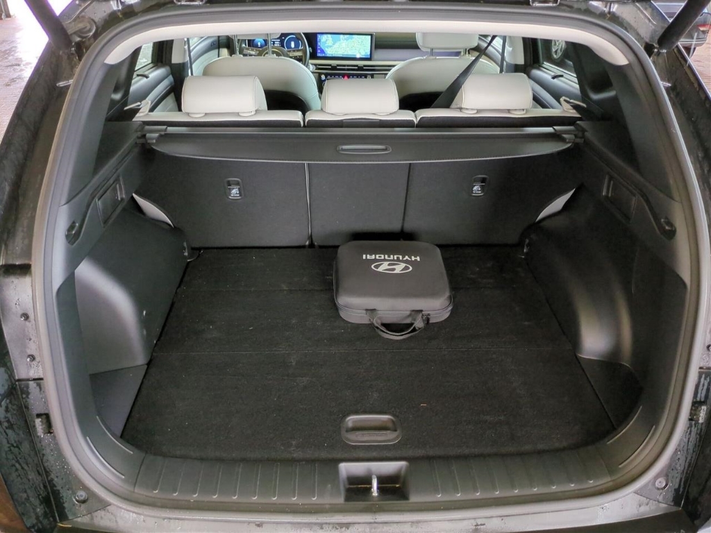 Fahrzeugabbildung Hyundai TUCSON FL PHEV 1.6 AT 4WD MY25 Prime ECS Assist-P MATRIX-LED Leder Digitales Cockpit Soundsystem