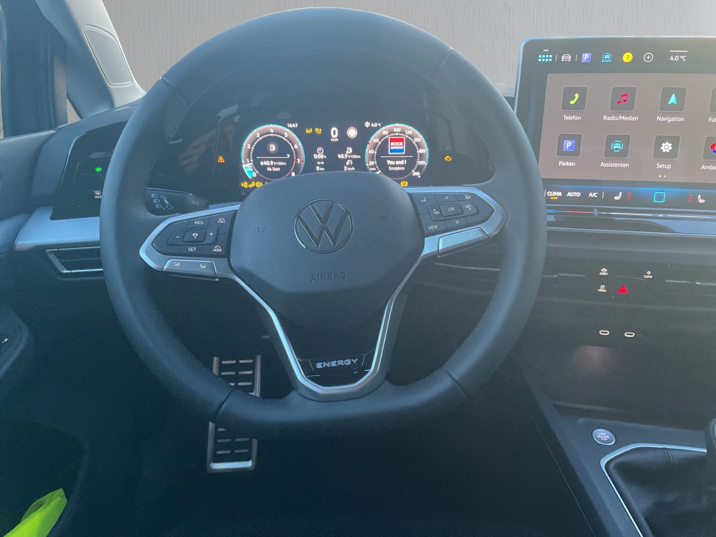 Fahrzeugabbildung Volkswagen Golf 1.5 TSI Energy LED AHK PDC GJR SHZ LenkradHZG