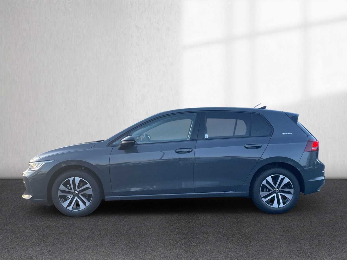 Fahrzeugabbildung Volkswagen Golf 1.5 TSI Energy LED AHK PDC GJR SHZ LenkradHZG