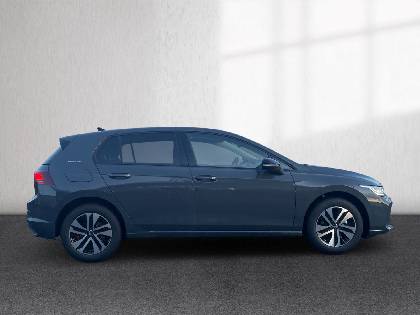 Fahrzeugabbildung Volkswagen Golf 1.5 TSI Energy LED AHK PDC GJR SHZ LenkradHZG