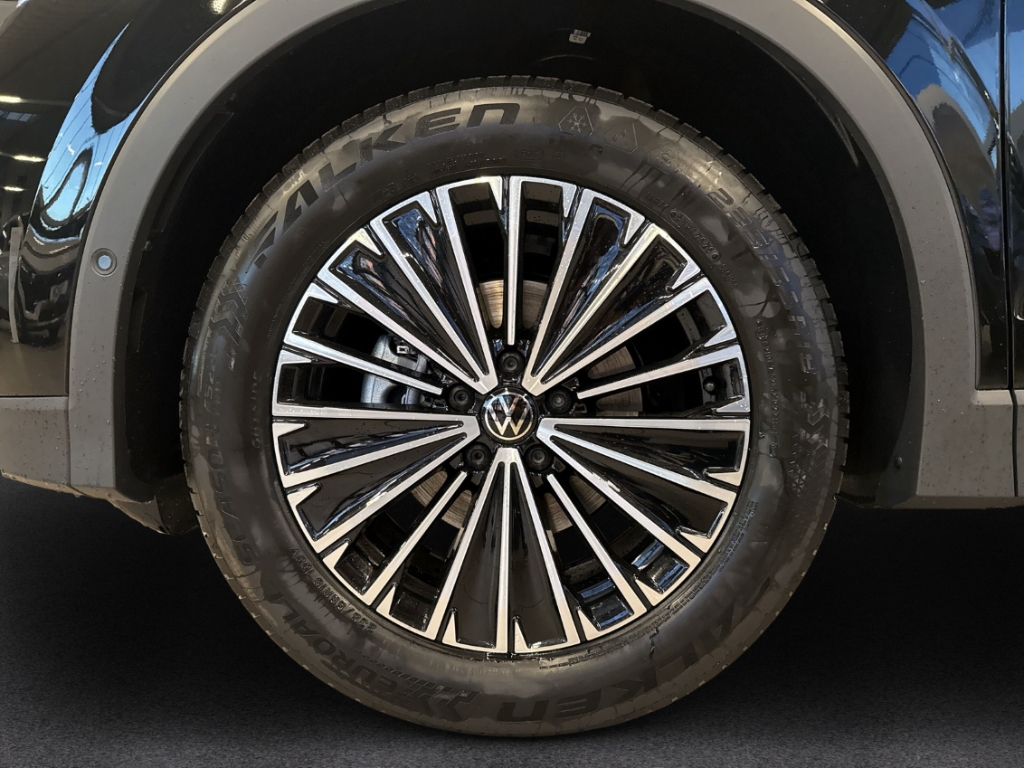 Fahrzeugabbildung Volkswagen Tiguan 1.5 eTSI DSG Energy AHK Navi ACC AreaView